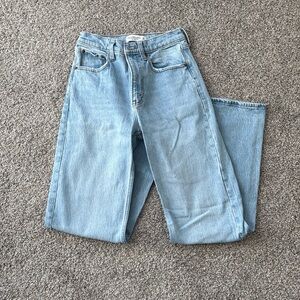 Abercrombie & Fitch high rise 90s relaxed jeans size 24 regular length
